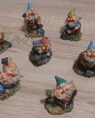 Set 7 Nani in resina da collezione