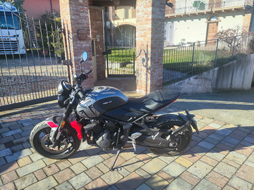 Triumph Trident 660