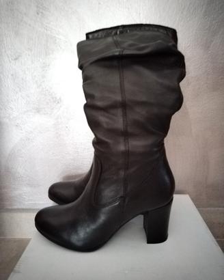 Stivale in vera pelle