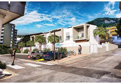 Villa di 250 m² con 3 locali e box auto doppio a A