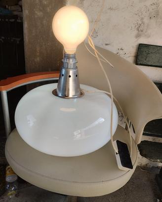 Lampada da tavolo