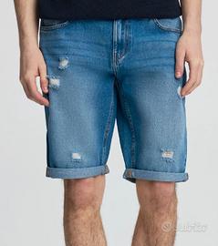 Pantaloncini jeans Terranova con strappi taglia 46