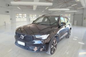 VOLVO XC40 T4 RECHARGE PLUG-IN AUTO ULTIMATE DARK 