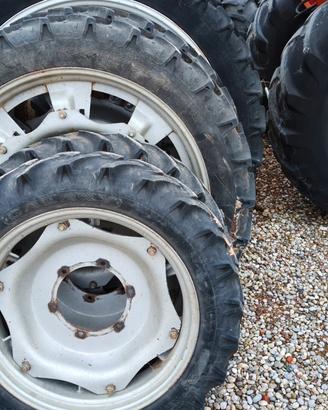 Gomme strette trattore