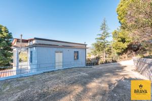 Villa indipendente con giardino a Villafrati