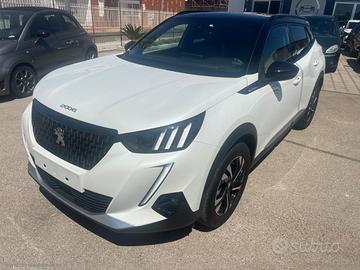 PEUGEOT 2008 BlueHDi 100 S&S GT Line