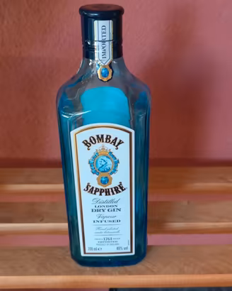 bottiglia vuota gin