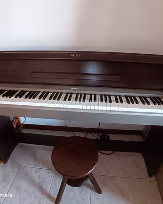 YAMAHA ARIUS YDP S31