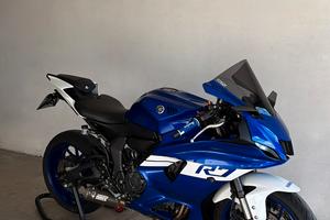 Yamaha YZF-R7