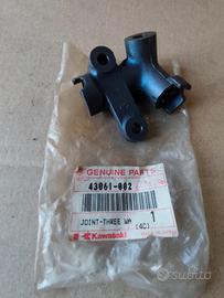 GIUNTO A TRE VIE ORIGINALE KAWASAKI NUOVO KZ400 KZ