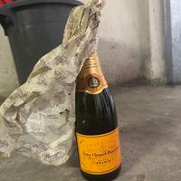 : Veuve Clicquot Ponsardin Brut – Champagne