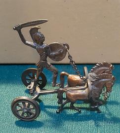 Miniatura in bronzo, Achille sul carro.
