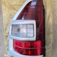 fanale posteriore sx Pajero v60 