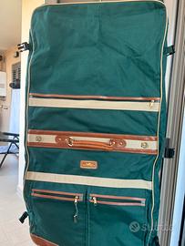 porta abiti da viaggio