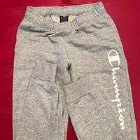 2 paia pantaloni tuta marca  Champion Medium