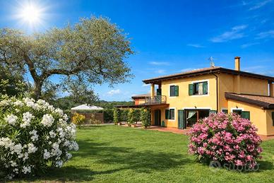 Villa indipendente di 280 mq su due livelli