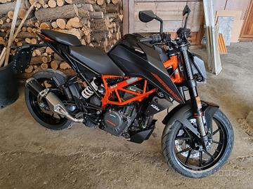 KTM DUKE 390