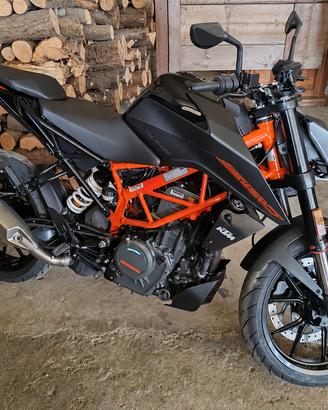 KTM DUKE 390