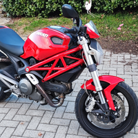 Ducati monster 696