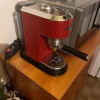 Macchinetta Deloghi Dedica