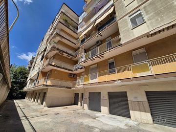 Santa Chiara ampio trivani con box