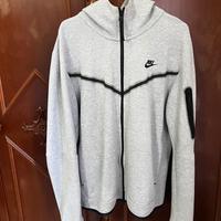 Nike tech grigia completo
