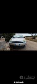 Ford Fiesta con gancio traino