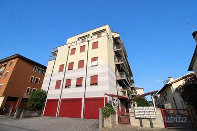 2 LOCALI A VICENZA