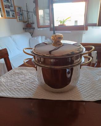 Pentola con cestello colapasta