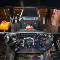 Fanatec dd1 con pedaliera V3 e cambio manuale