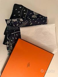 foulard in seta hermes