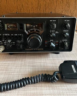 Ricetrasmettitore Yaesu FT221