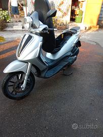 Beverly 300
