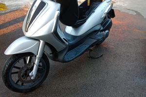 Beverly 300