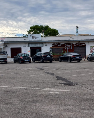 Si affitta Locale Commerciale