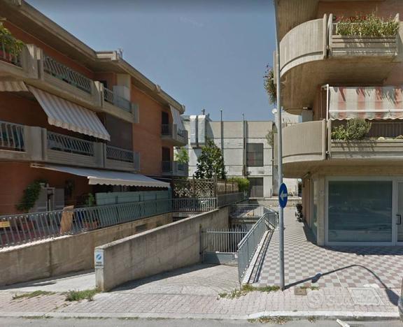 Garage a San Benedetto del Tronto (AP)