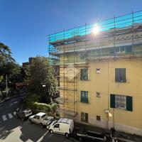 MULTILOCALE A GENOVA