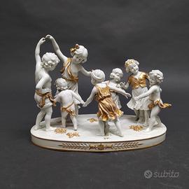 Gruppo in porcellana Capodimonte bambini danzanti