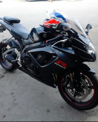 Suzuki gsxr  750 k7 