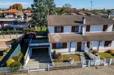 VILLA A SCHIERA A GORLA MINORE
