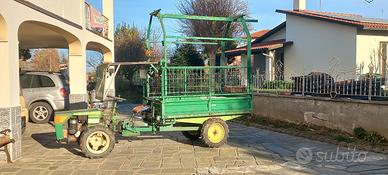 Motocoltivatore con cassone ribaltabile