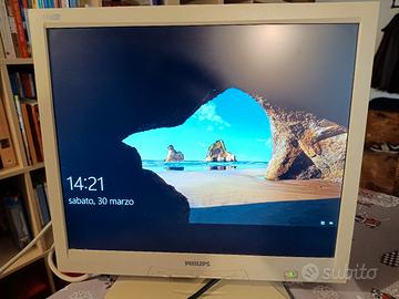 Monitor 17" per PC  e Tastiera