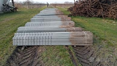 Pali zincati vigneto