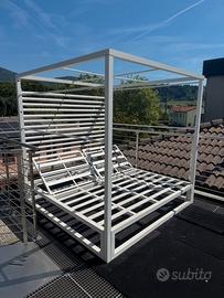 Letto baldacchino da giardino