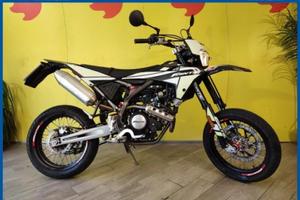 FANTIC MOTOR Motard 125 Garantita e Finanziabile