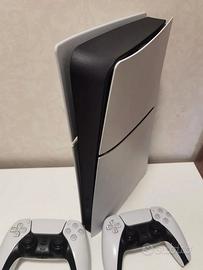 PlayStation 5 Slim, 2 controller
