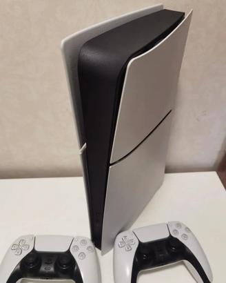 PlayStation 5 Slim, 2 controller