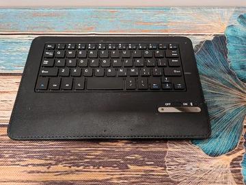 Tastiera bluetooth per tablet e smartphone
