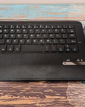Tastiera bluetooth per tablet e smartphone
