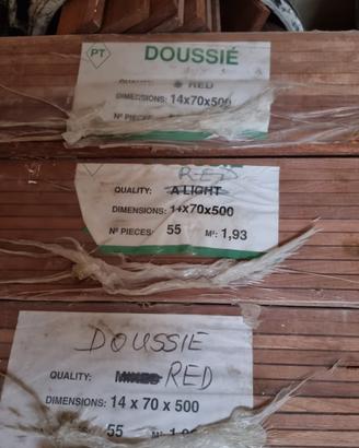 parquet doussie red 25€ al mq